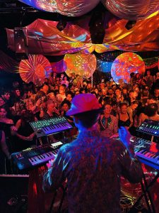 Whirl-y-Gig No90 Live 2026-3 (3)